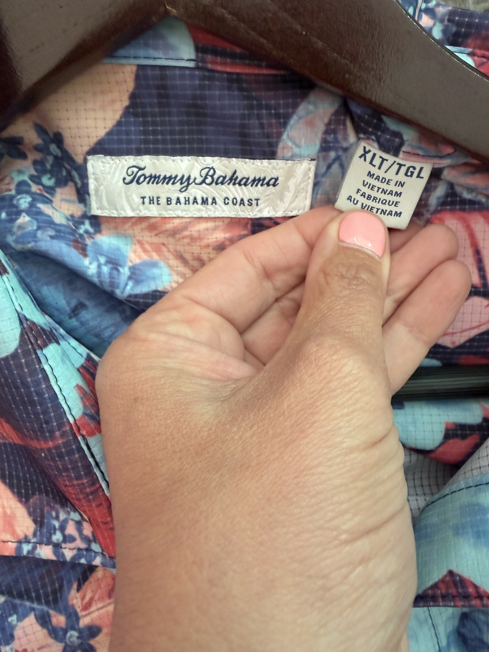Tommy Bahama Shirt Mens XLT Tropical Floral Button Down Stretch Performance Big - Picture 3 of 4
